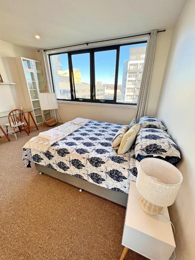 Industrial yet Modern, 1bd 1bth Apt - Woden Phillip Exterior foto