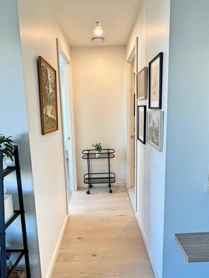 Industrial yet Modern, 1bd 1bth Apt - Woden Phillip Exterior foto