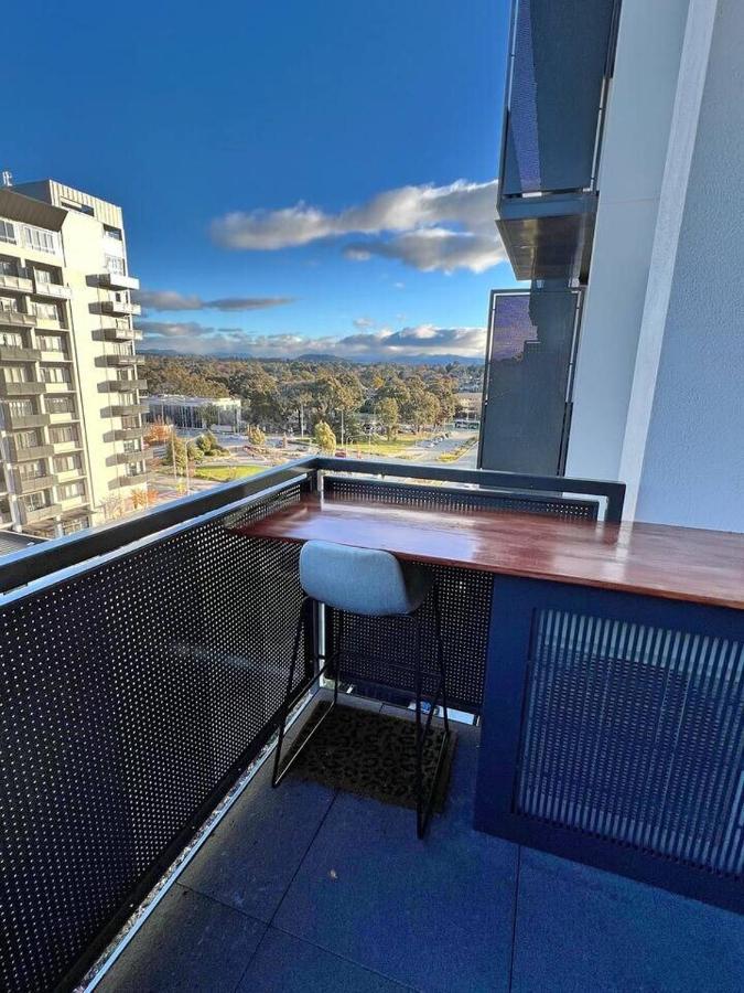 Industrial yet Modern, 1bd 1bth Apt - Woden Phillip Exterior foto